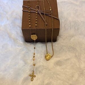 Elegant Gold Pendant Necklace

stainless steel